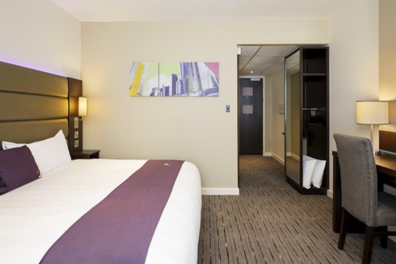 Premier Inn 호셤 외부 사진